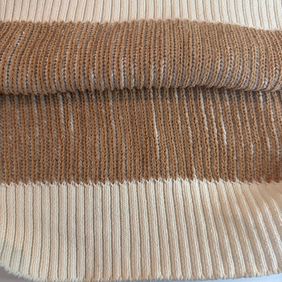 Aerie Beyond Chenille Woman’s Medium Two Toned Tan Cream Knit Crewneck Sweater - Picture 10 of 13